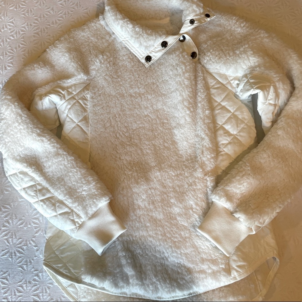 Abercrombie and Fitch Pullover